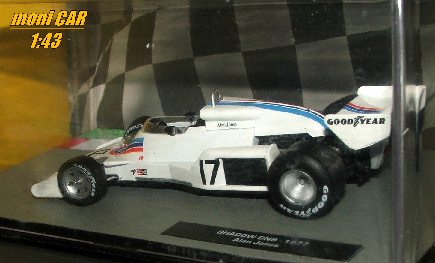 SHADOW DN8 No.17 - Alan Jones - F1 -1977 (1:43) Altaya/IXO