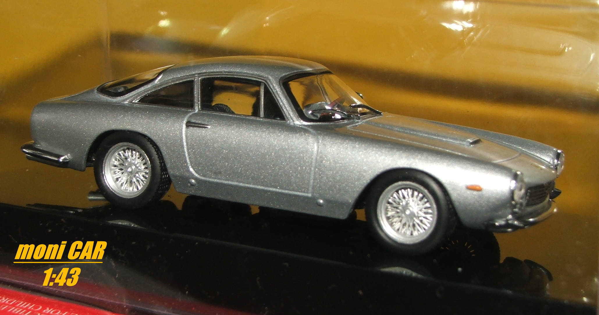 FERRARI 250 GT Berlinetta Lusso (silber) (1:43) Altaya/IXO