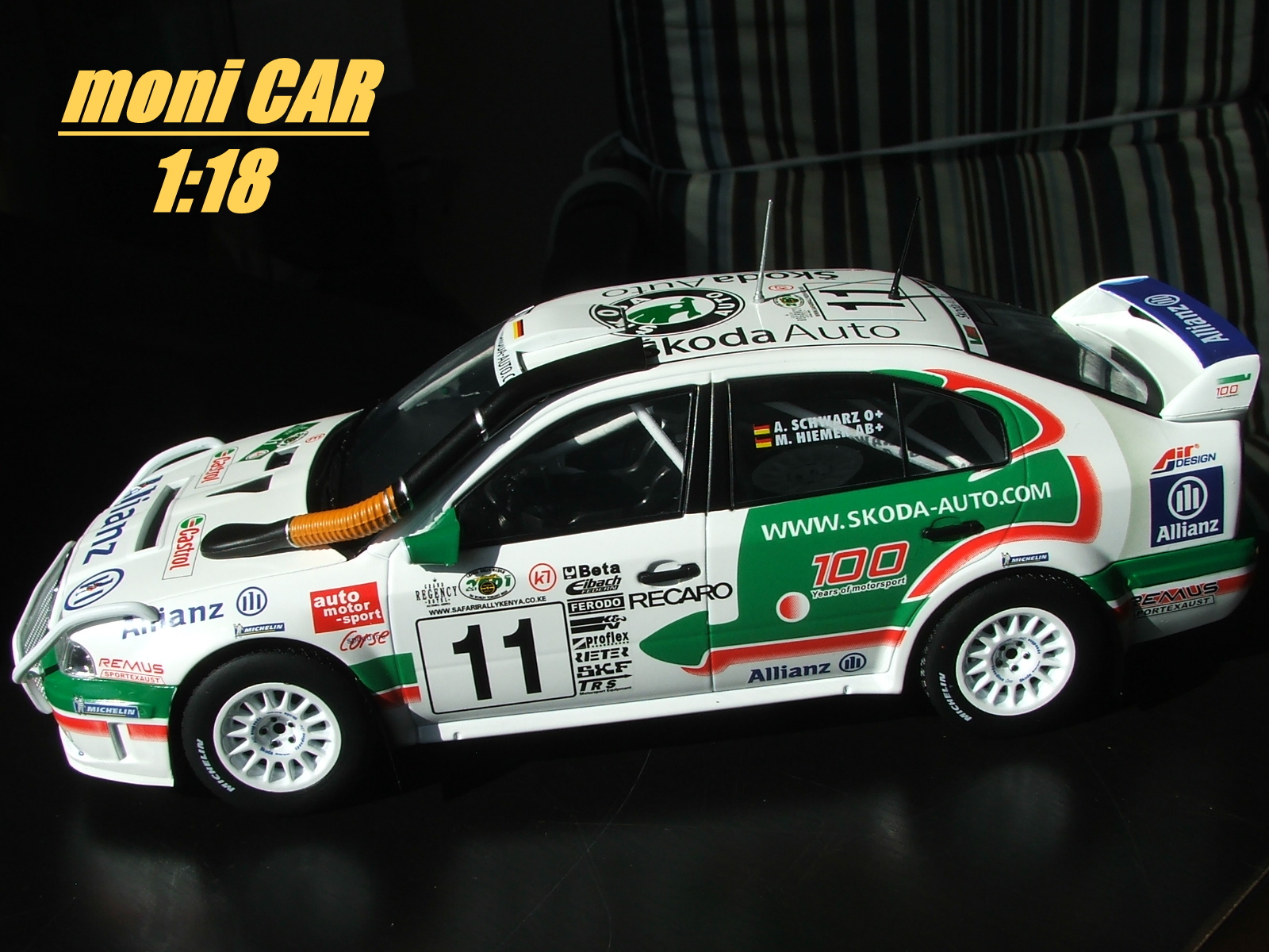 FOX18 Škoda Octavia WRC Evo2 A. Schwarz/ M. Hiemer "11" Safari Rally 2001 (1:18)