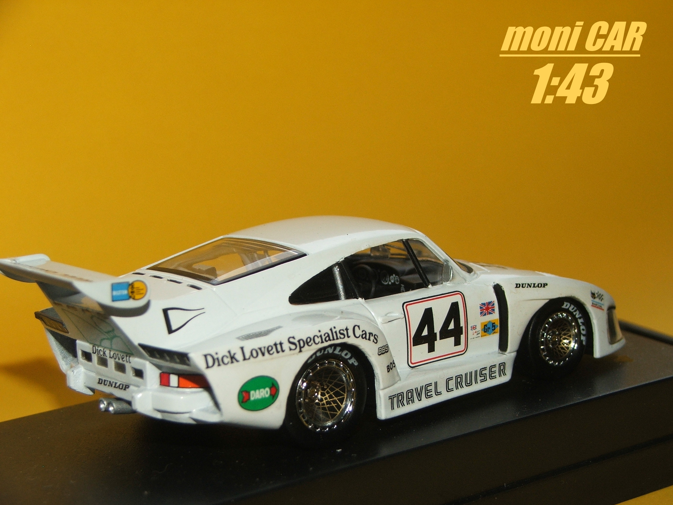 PORSCHE 935 Turbo Kremer K3 "TRAVEL CRUISER" LeMans 1981 (1:43) Quartzo