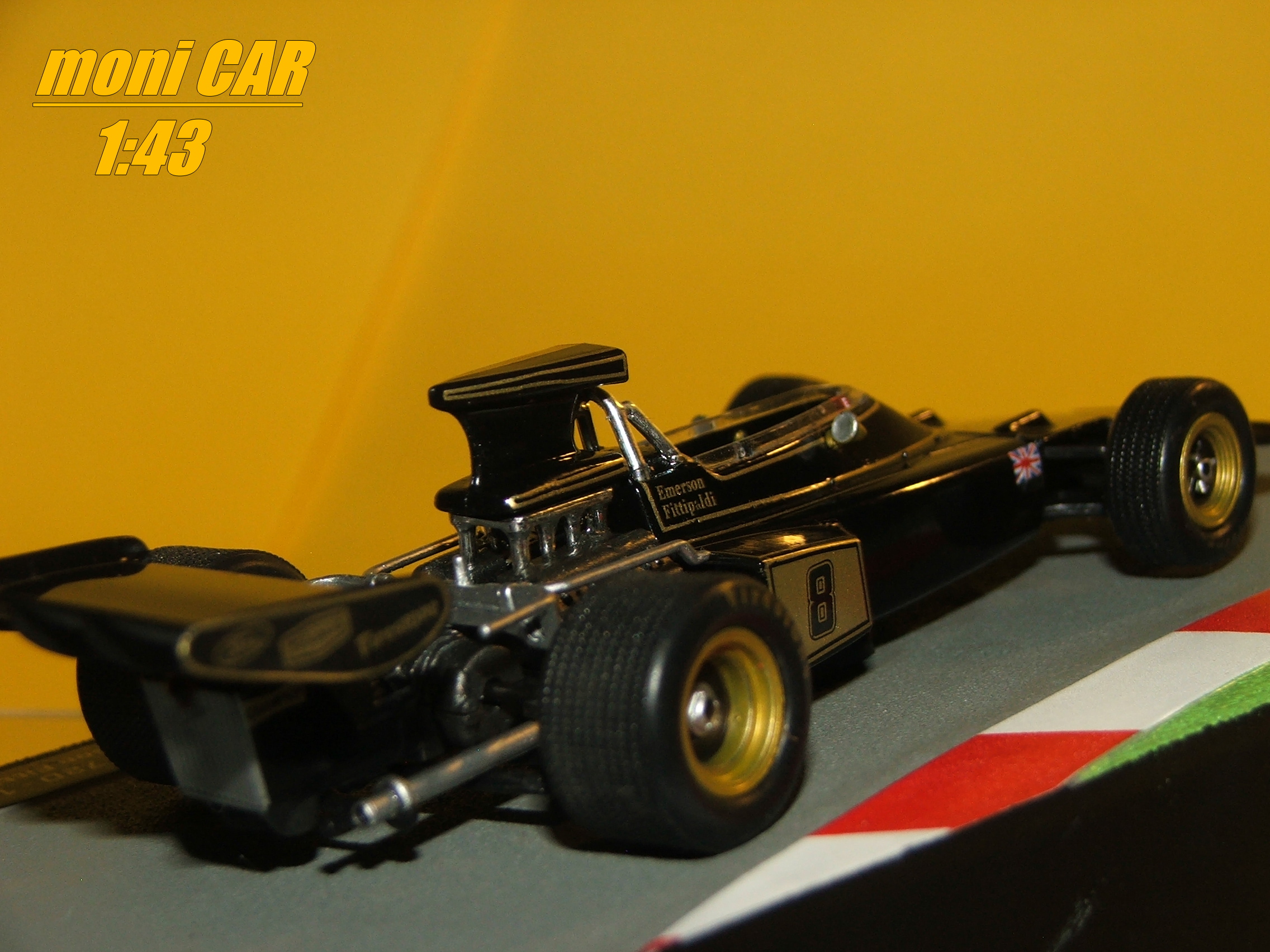 LOTUS 72D - 1972 No.8 Emerson Fittipaldi (1:43) ALTAYA/IXO