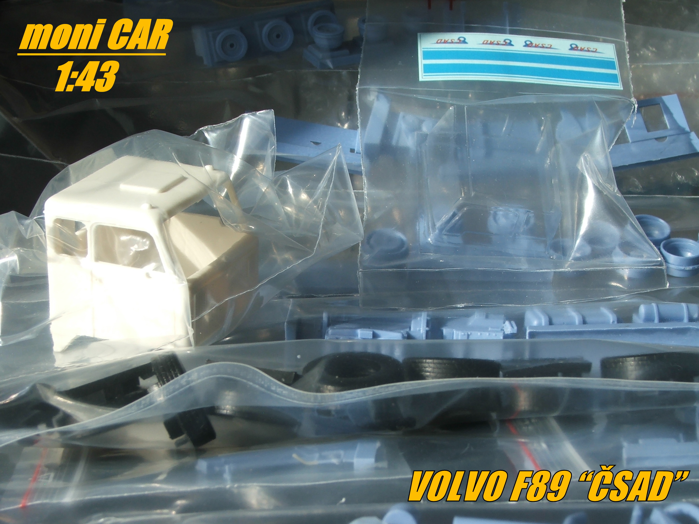 VOLVO RF89 "ČSAD" (1:43) MAC Distribution