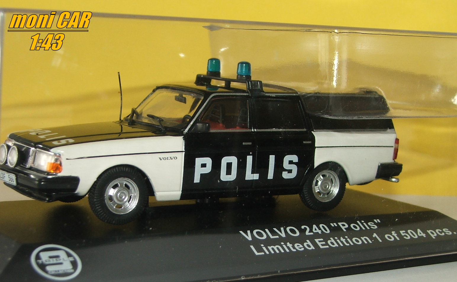 VOLVO 240 "Polis" (1:43) TRIPLE 9