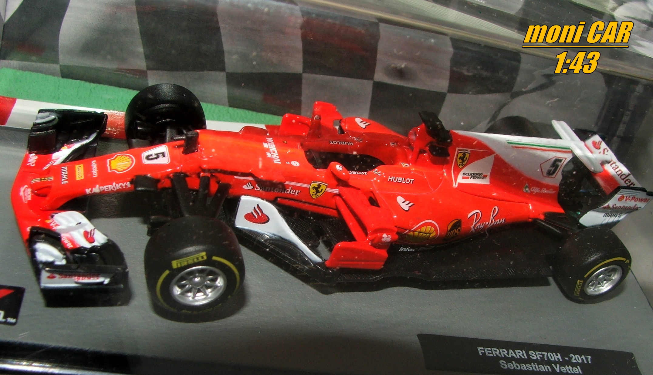 FERRARI SF70H No.5 Sebastian Vettel - 2017 (1:43) Altaya/IXO