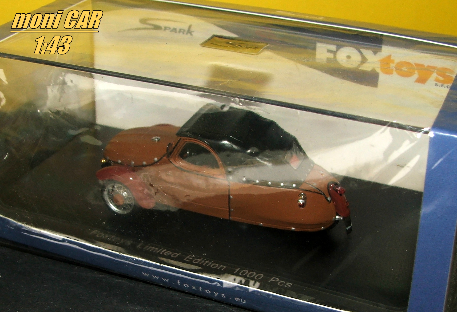 VELOREX 16/350 - 1963 (1:43) FOXTOYS/SPARK