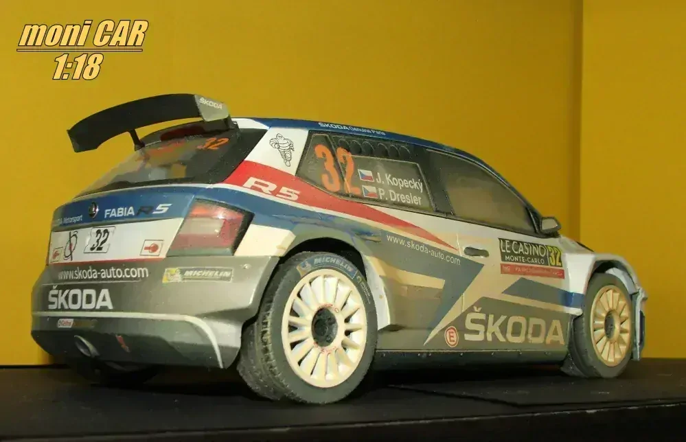 ŠKODA Fabia R5 No.32 J. Kopecký - P. Dresler - Rallye Monte Carlo 2018 Dirty Version (1:18) FOX18