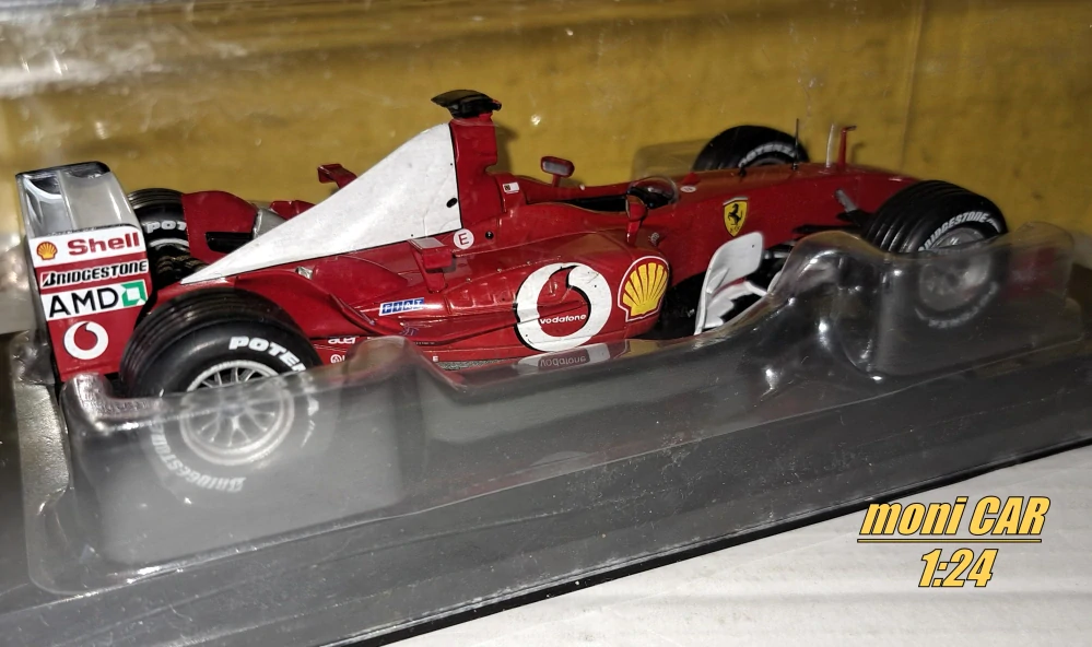 FERRARI F2003 - GA - No.1 - Michael Schumacher - World Champion 2003 (1:24) CENTAURIA