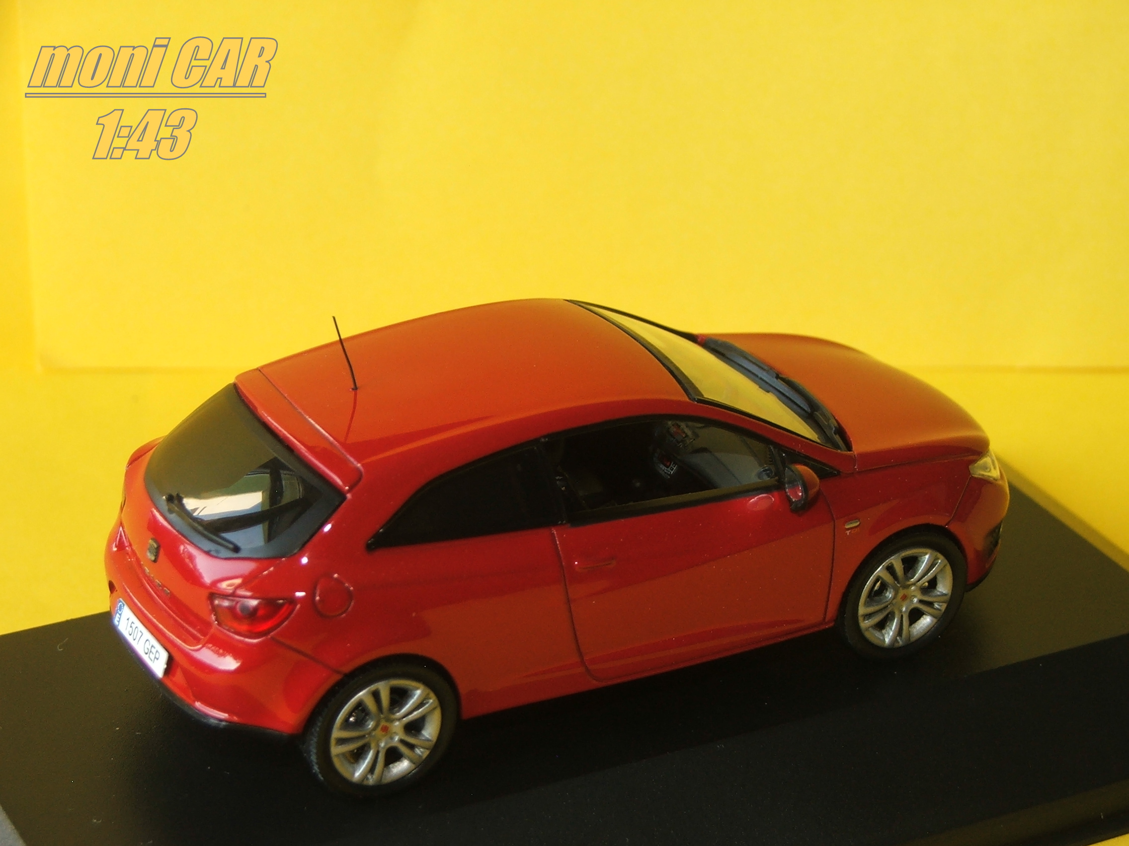 SEAT Ibiza SC Red (1:43) IXO/Fischer