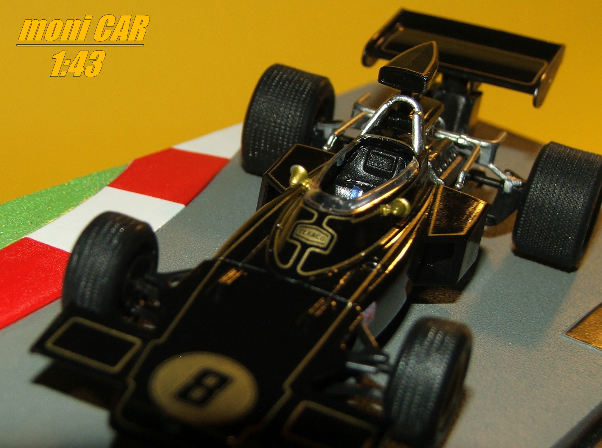 LOTUS 72D - 1972 No.8 Emerson Fittipaldi (1:43) ALTAYA/IXO