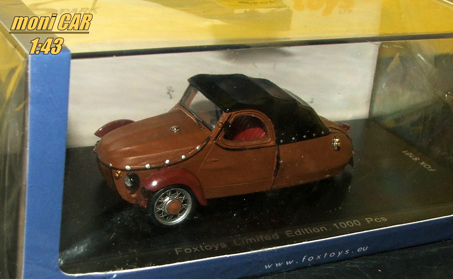 VELOREX 16/350 - 1963 (1:43) FOXTOYS/SPARK