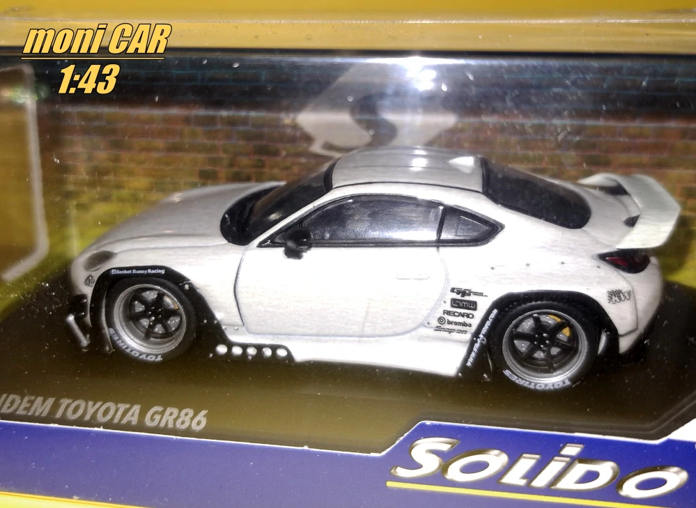 TOYOTA GF86 - Pandem Rocket Bunny 2022 - White (1:43) SOLIDO