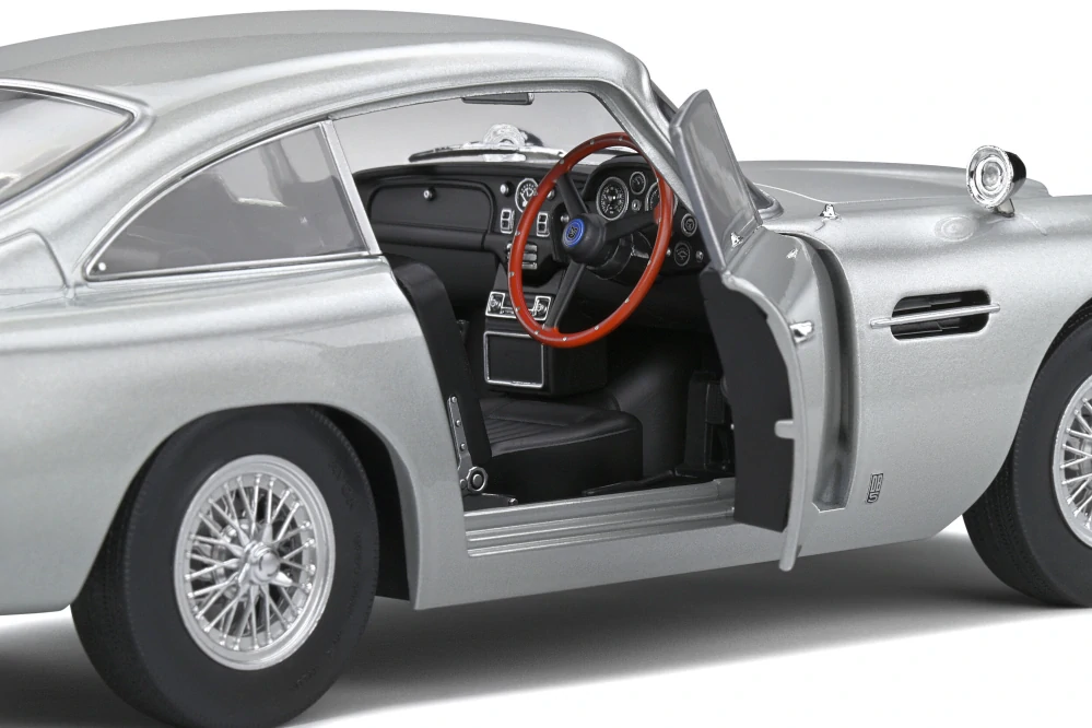 ASTON MARTIN DB5 RHD - 1964 (1:18) SOLIDO
