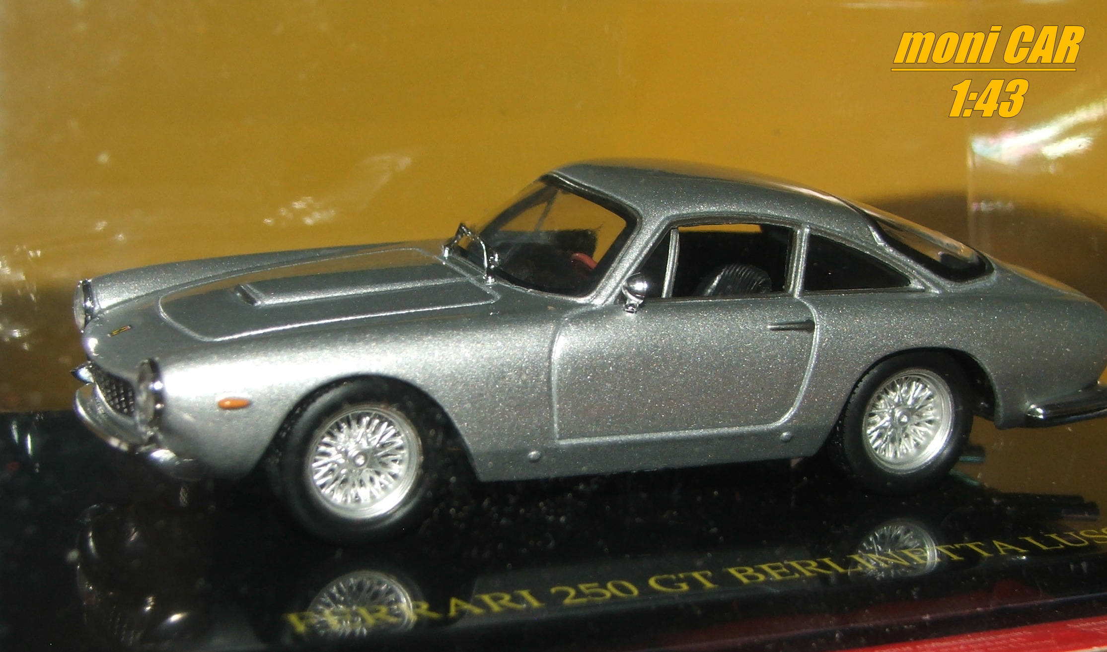 FERRARI 250 GT Berlinetta Lusso (silber) (1:43) Altaya/IXO