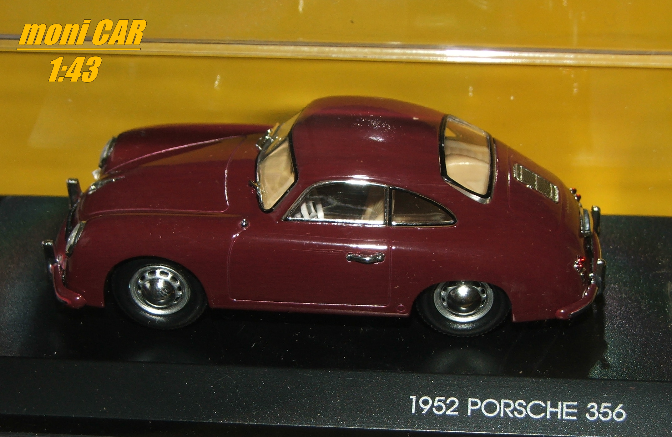 PORSCHE 356 - 1952 (1:43) LUCKY DIE CAST