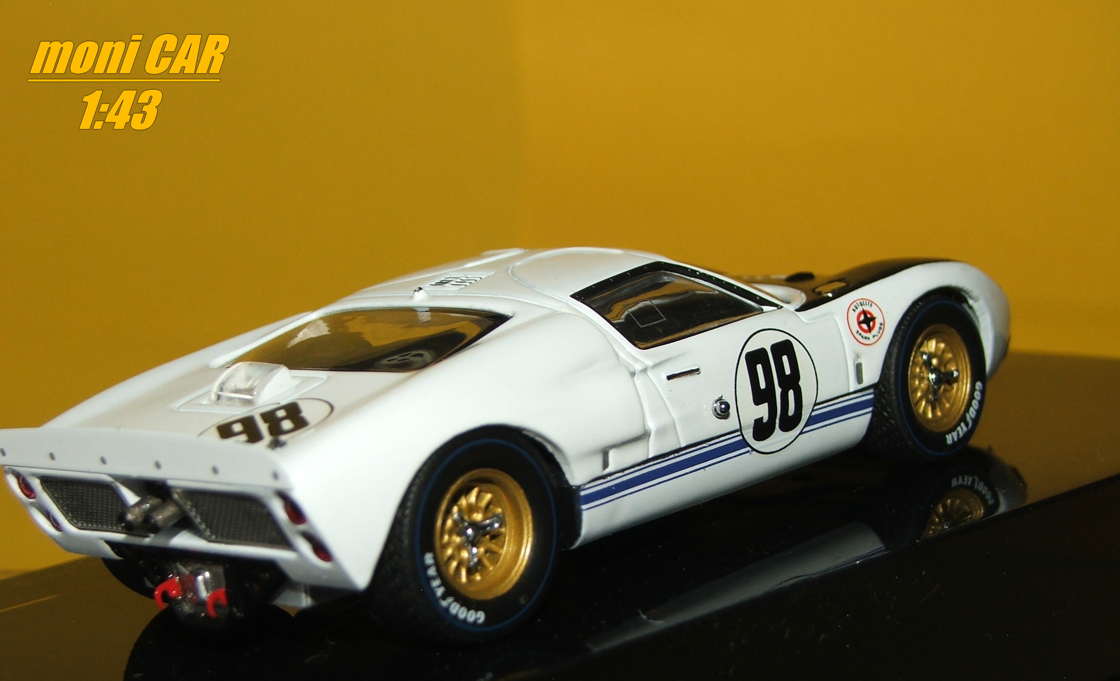 FORD GT 40 KKII - K. Miles- L. Ruby - Winner 24h Daytona 1966 (1:43) IXO