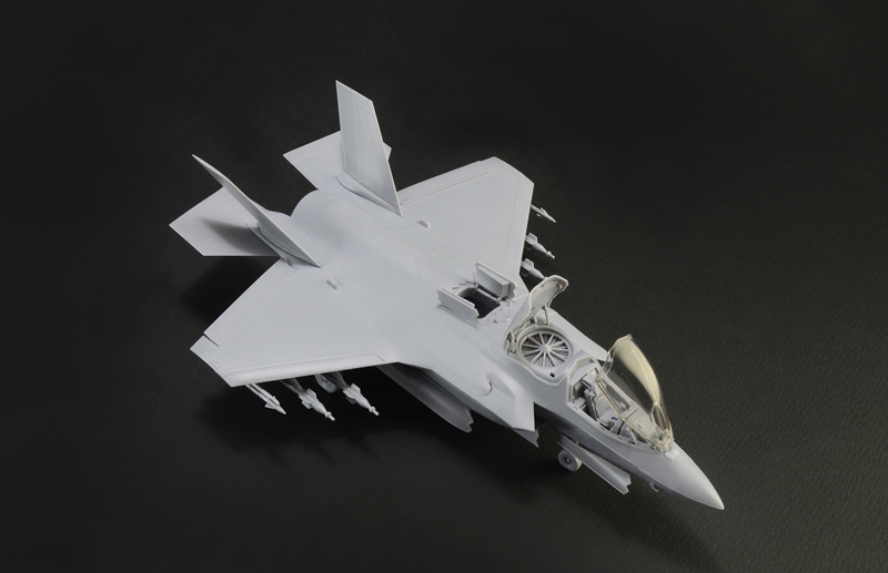 LOCKHEED MARTIN F-35 B Lightning II STOVL version (1:72) ITALERI