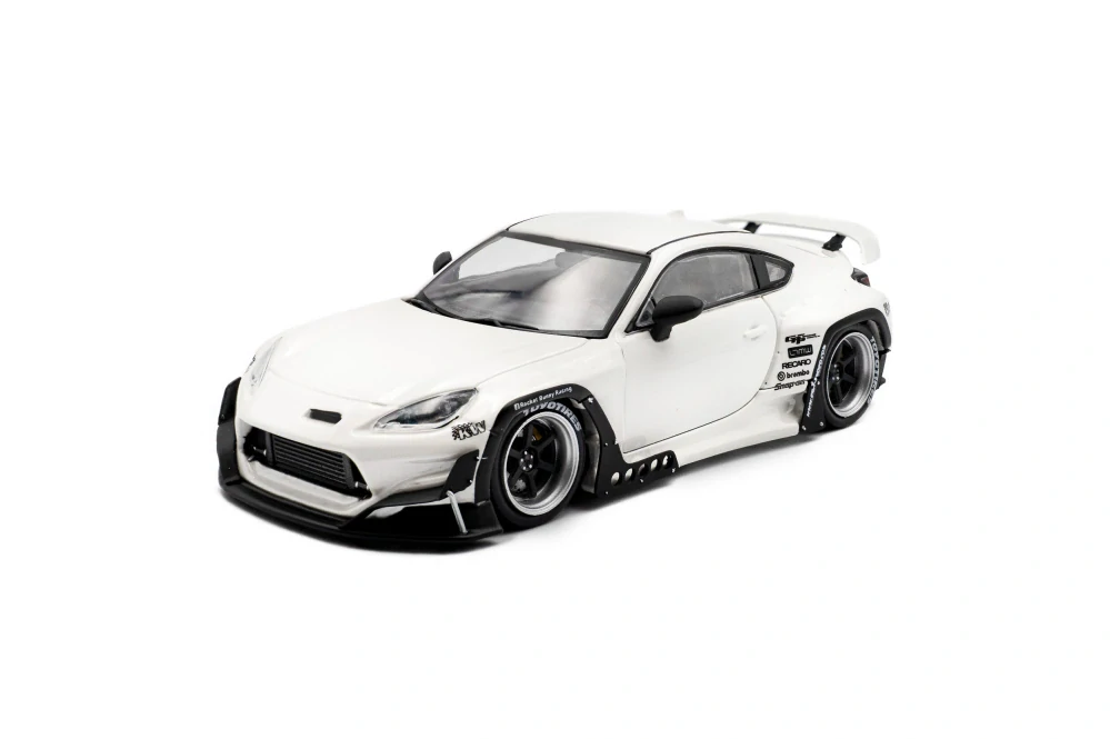 TOYOTA GF86 - Pandem Rocket Bunny 2022 - White (1:43) SOLIDO